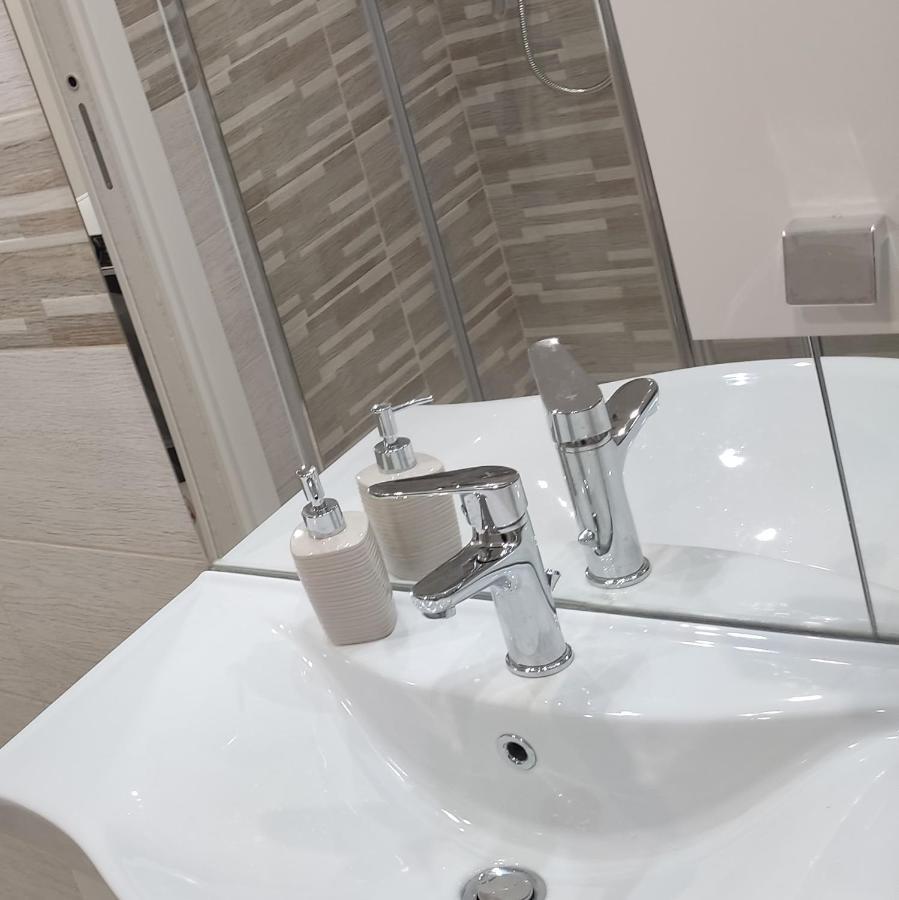 Celentano Suite Bari Bagian luar foto